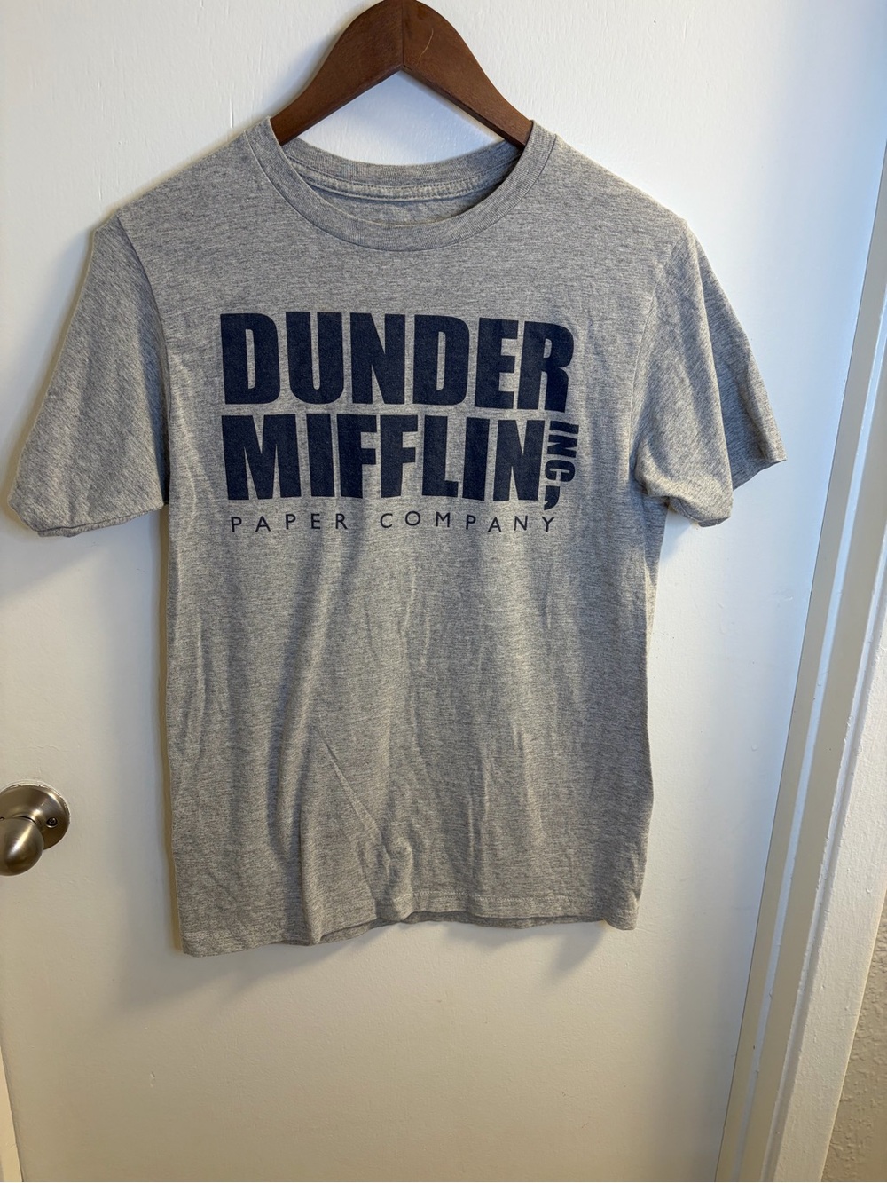 The Office Dunder Mifflin Paper Company T-Shirt S Gray Ripple Junction NBC